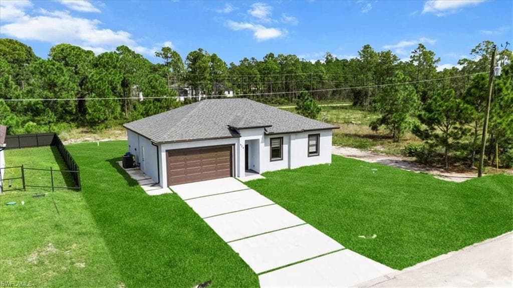 925 Winters ST E LEHIGH ACRES, FL 33974