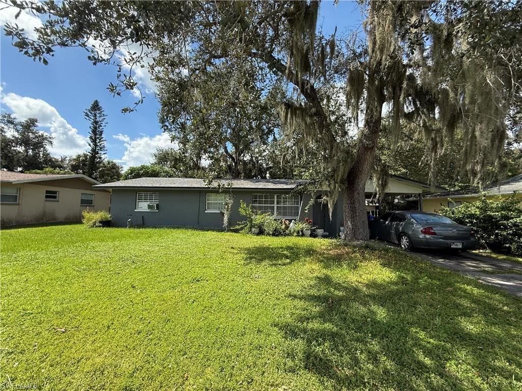 854 Dellena LN FORT MYERS, FL 33905