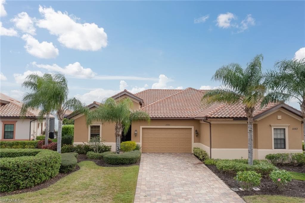 11065 Esteban DR FORT MYERS, FL 33912