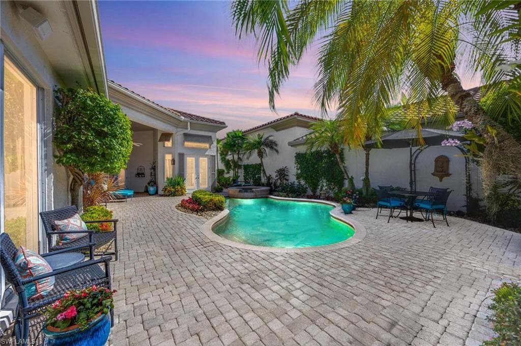 1268 Grand Isle CT NAPLES, FL 34108