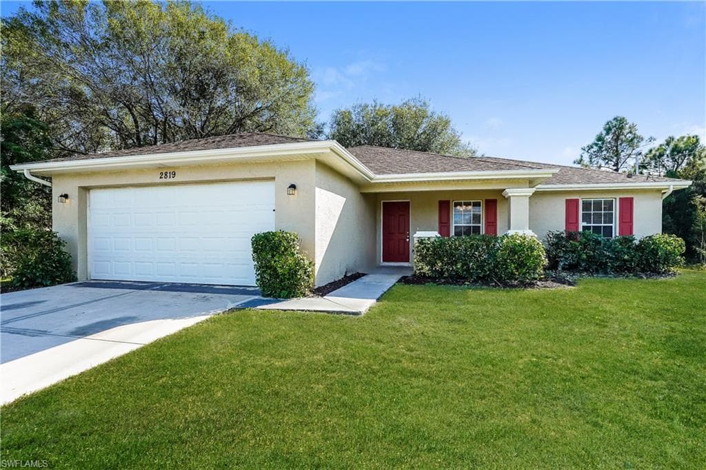 2819 52nd ST W LEHIGH ACRES, FL 33971