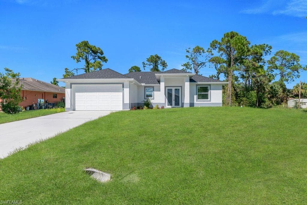 2912 14th ST W LEHIGH ACRES, FL 33971