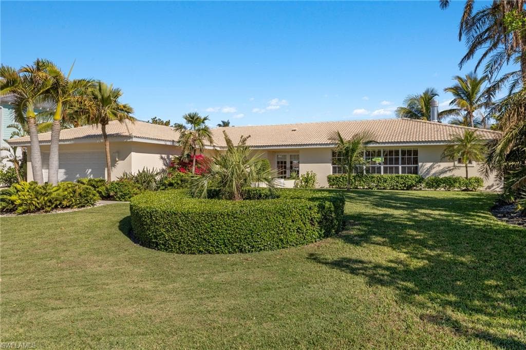 946 Whelk DR SANIBEL, FL 33957