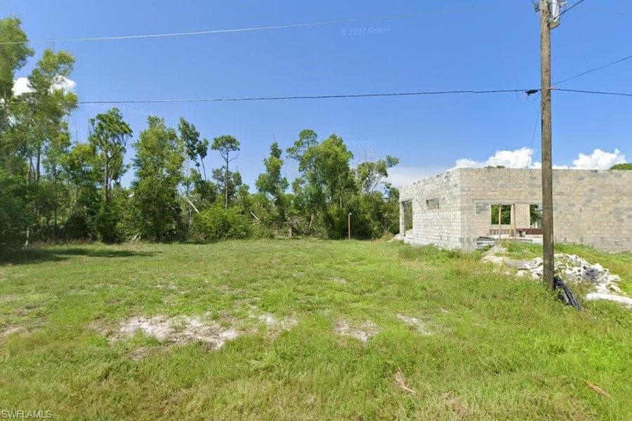 4172 NW 40th AVE CAPE CORAL, FL 33993