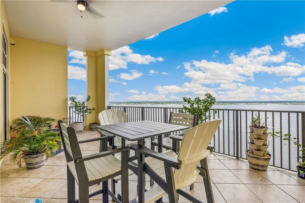 2797 1st ST 2003 FORT MYERS, FL 33916