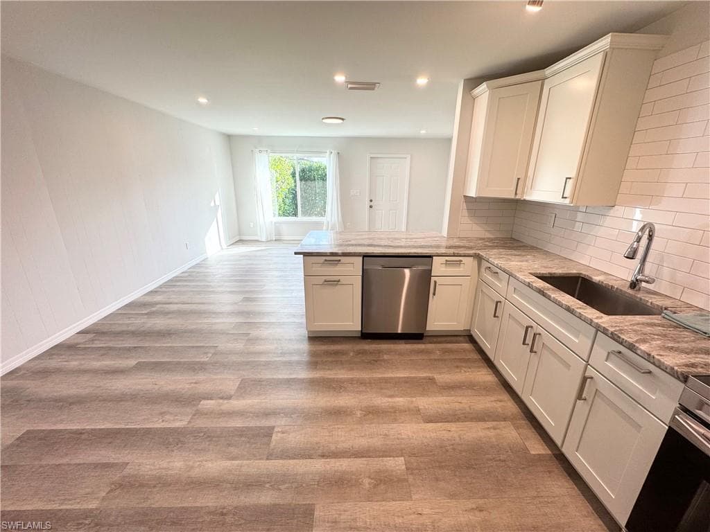 3181 Poinciana DR NAPLES, FL 34105