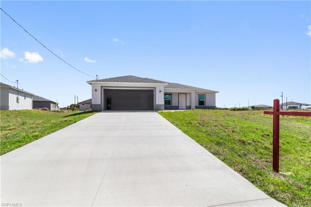 8022 Melody CIR LABELLE, FL 33935