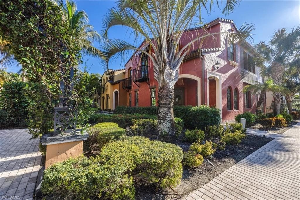 9070 Albion LN N 5801 NAPLES, FL 34113