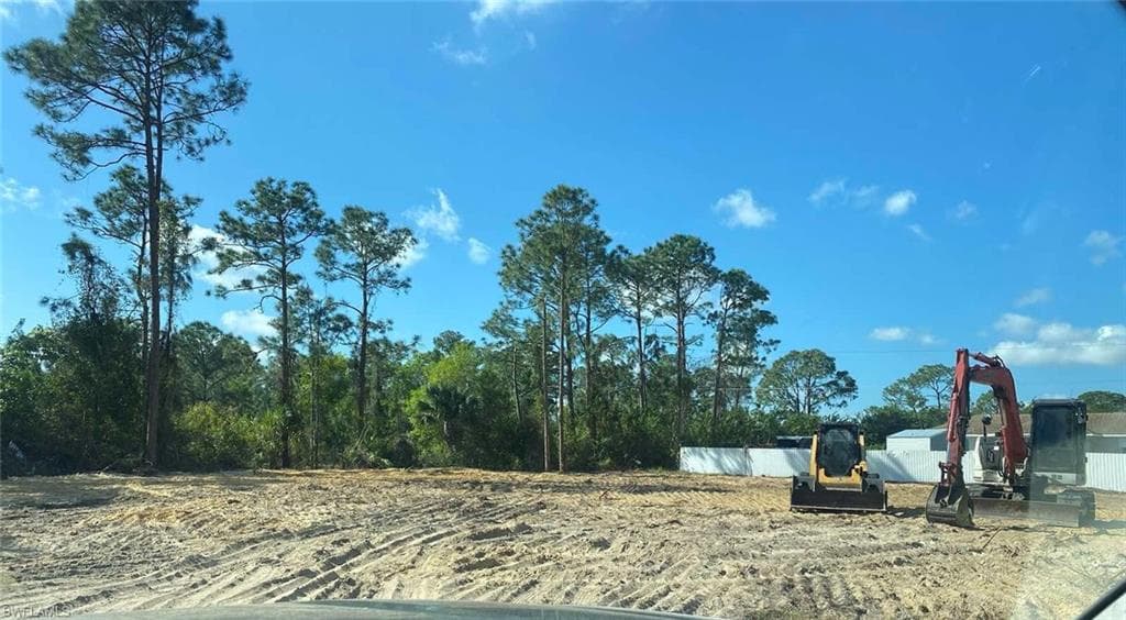 201 Irving AVE N LEHIGH ACRES, FL 33971