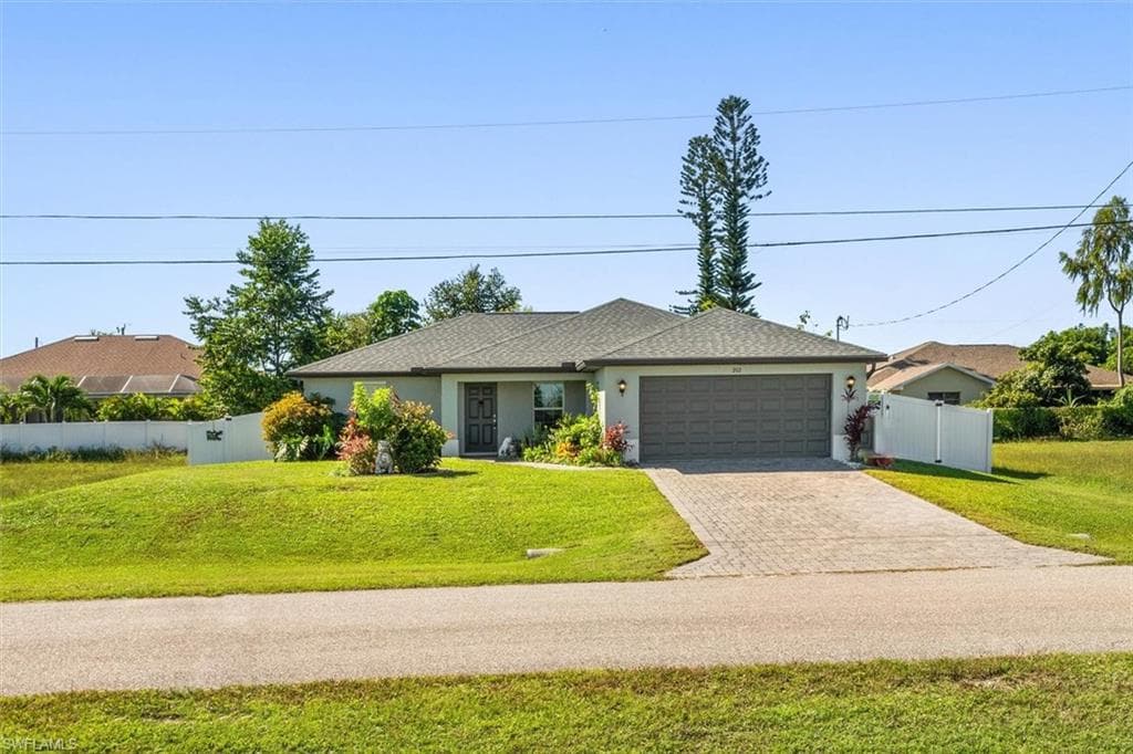 202 NE 20th TER CAPE CORAL, FL 33909