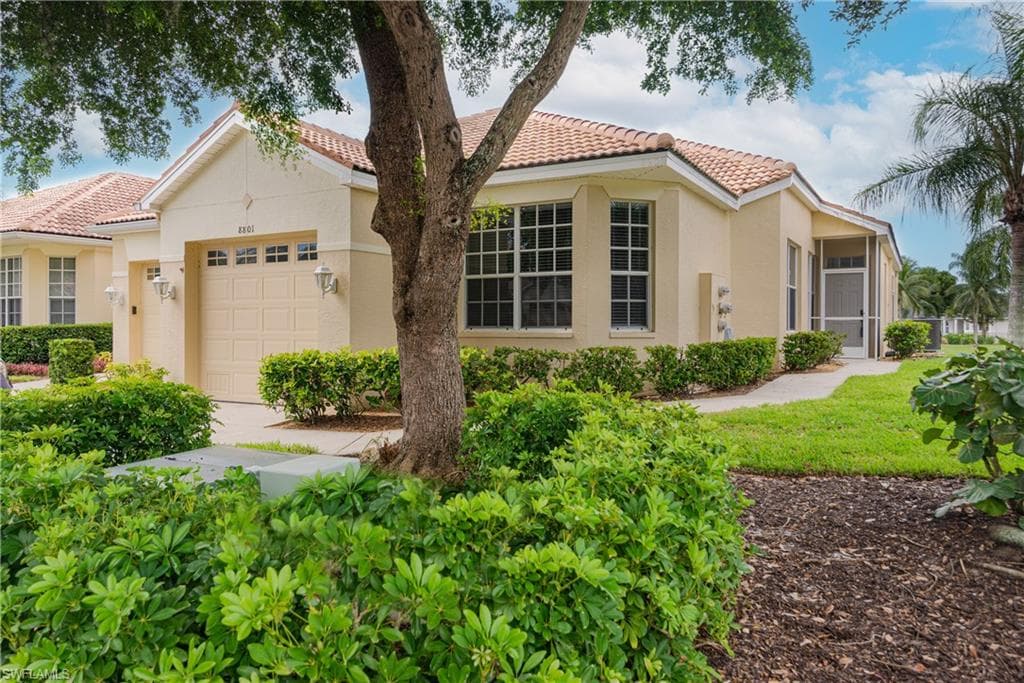 8801 Middlebrook DR FORT MYERS, FL 33908