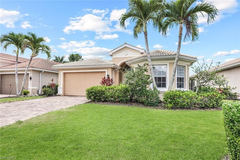 5576 Lago Villaggio WAY NAPLES, FL 34104