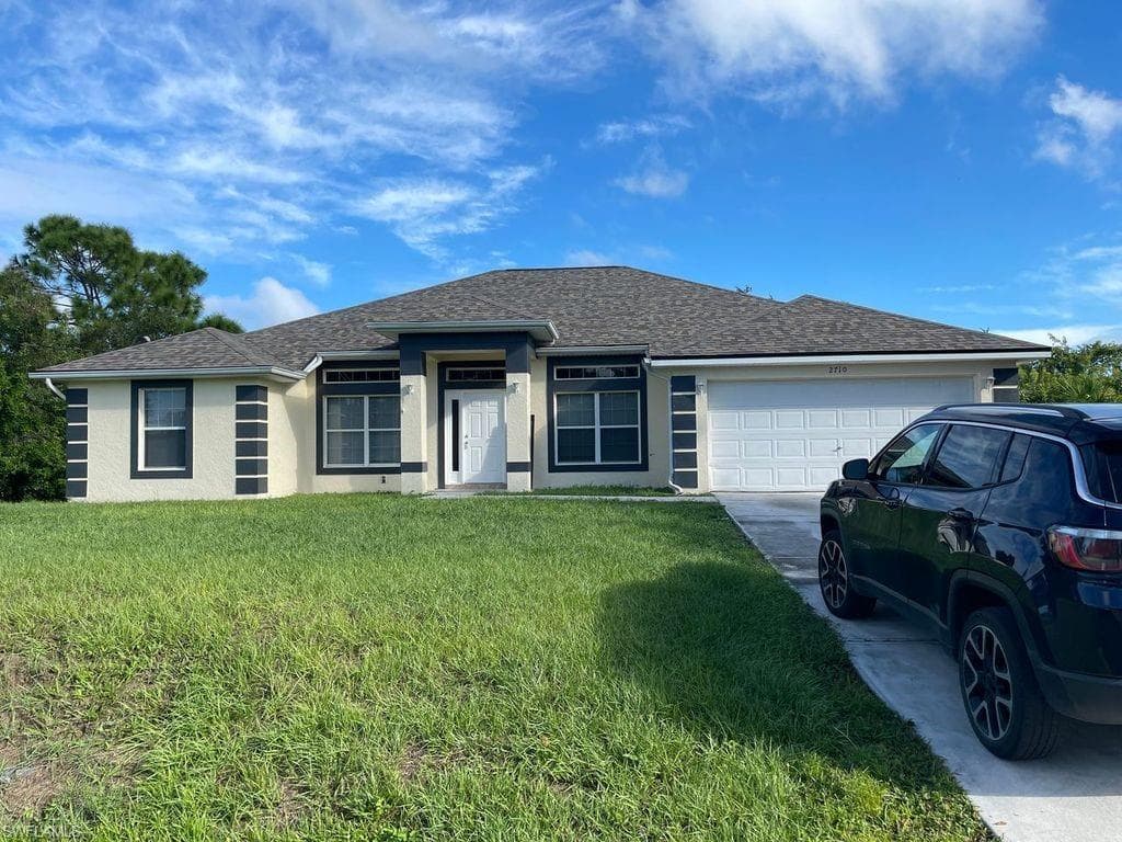 2710 55th ST W LEHIGH ACRES, FL 33971