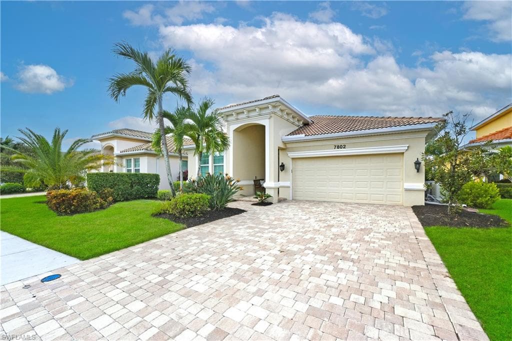 7802 Martino CIR NAPLES, FL 34112