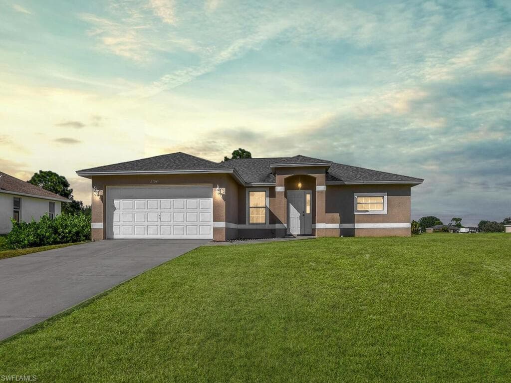 2704 42nd ST SW LEHIGH ACRES, FL 33976