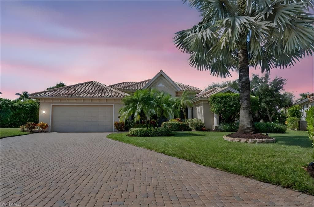 990 Tivoli CT NAPLES, FL 34104