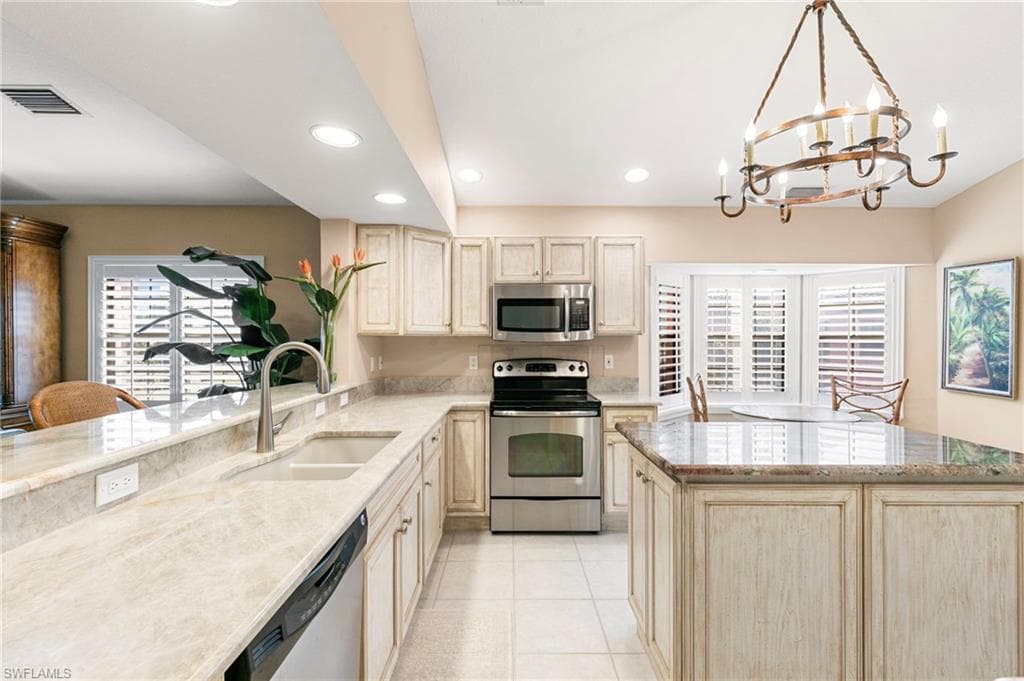 5785 Grande Reserve WAY 904 NAPLES, FL 34110