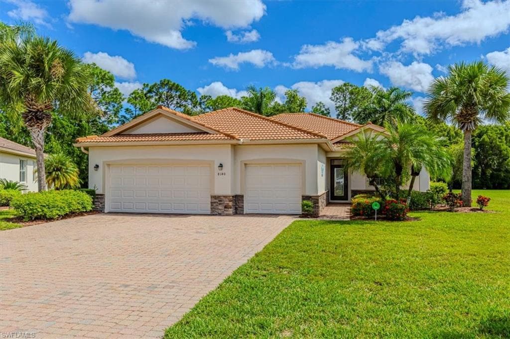 8140 Monticello CT NAPLES, FL 34104