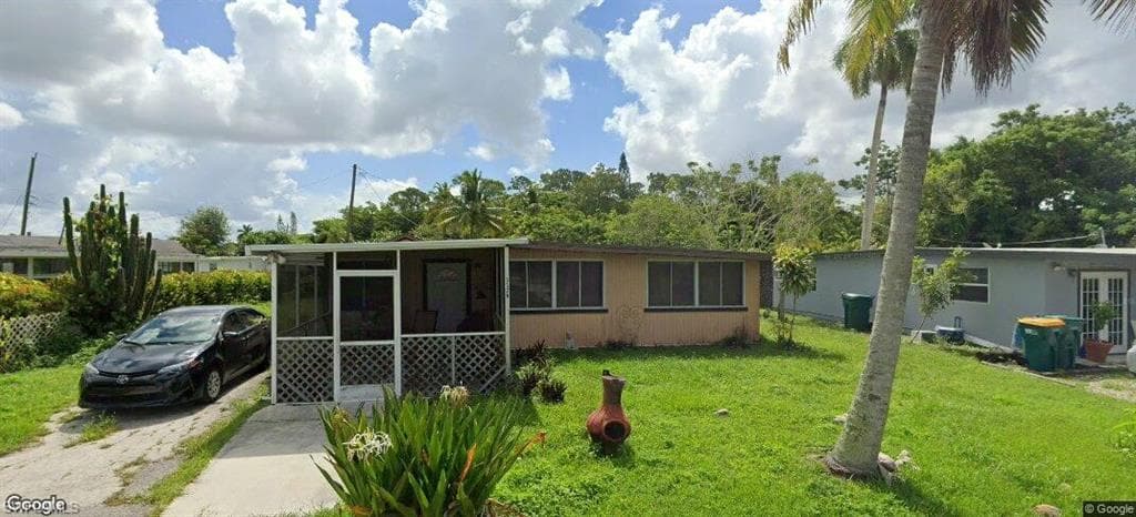 3329 Guilford CT NAPLES, FL 34112