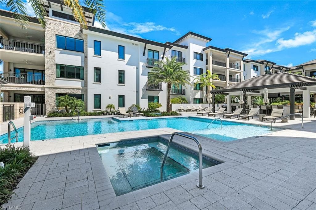 1130 3rd AVE S 215 NAPLES, FL 34102