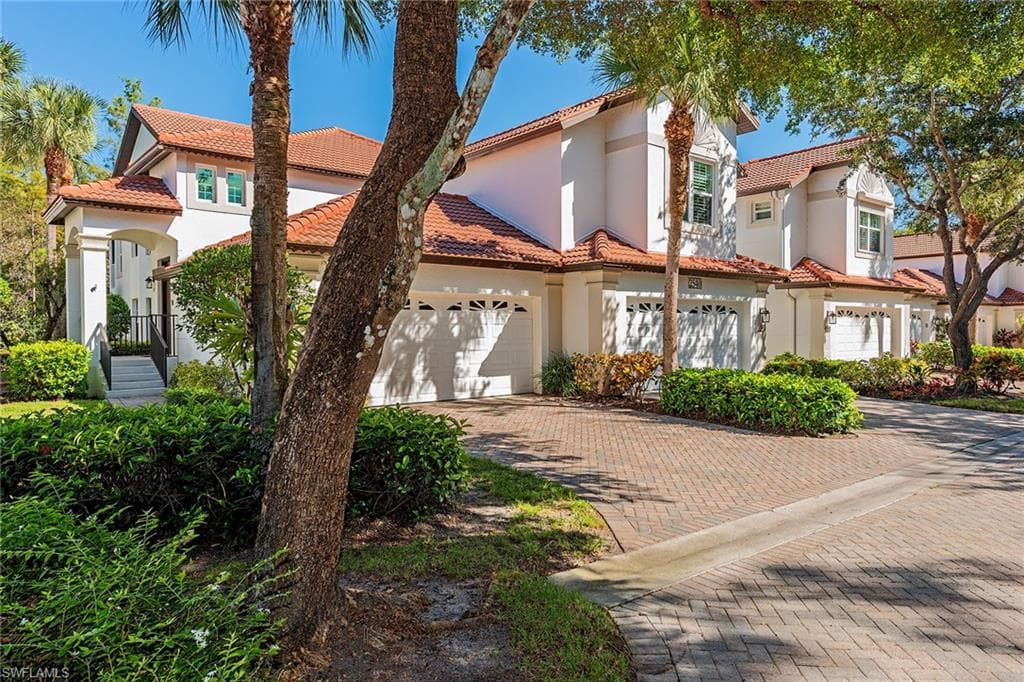 2540 Talon CT 503 NAPLES, FL 34105