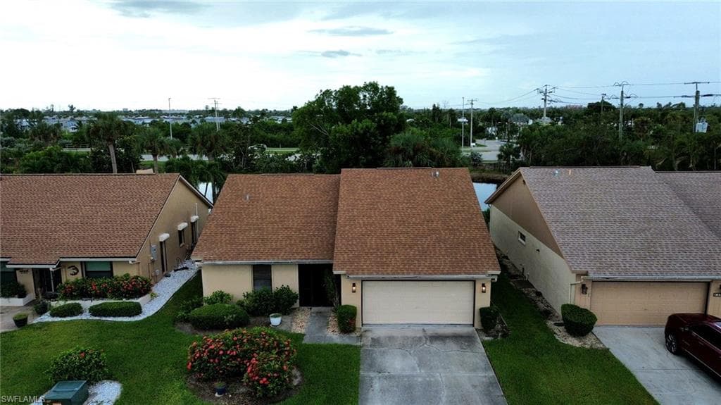 11971 Caravel CIR FORT MYERS, FL 33908