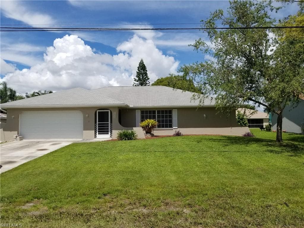 1423 SE 19th ST CAPE CORAL, FL 33990