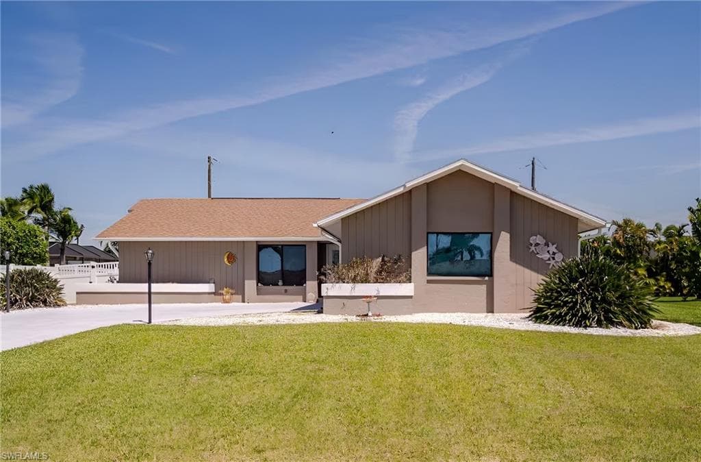 203 SE 43rd TER CAPE CORAL, FL 33904