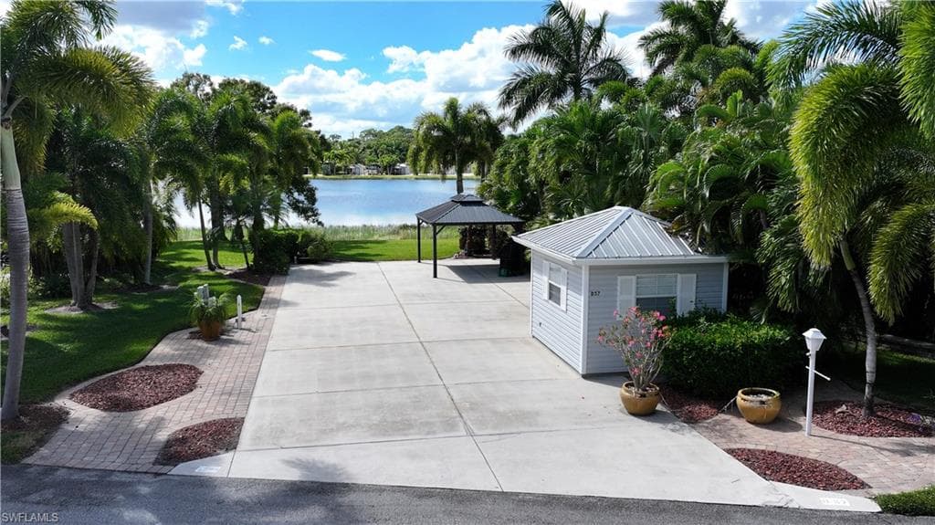 5584 Brightwood DR FORT MYERS, FL 33905