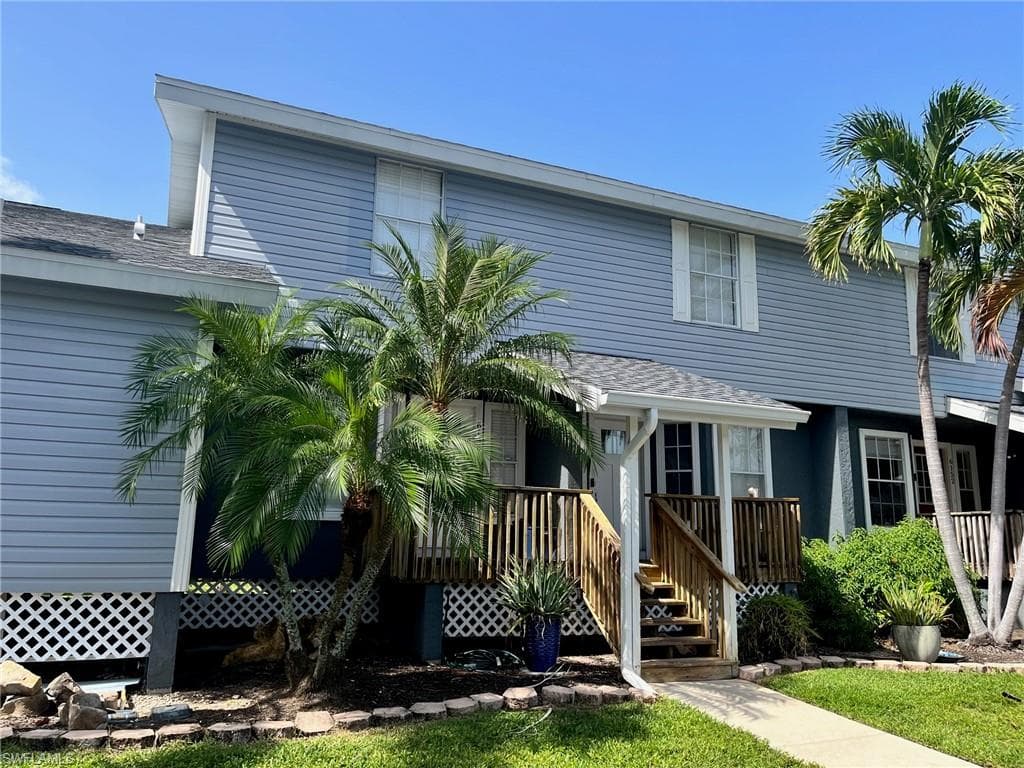 6156 Lake Front DR FORT MYERS, FL 33908