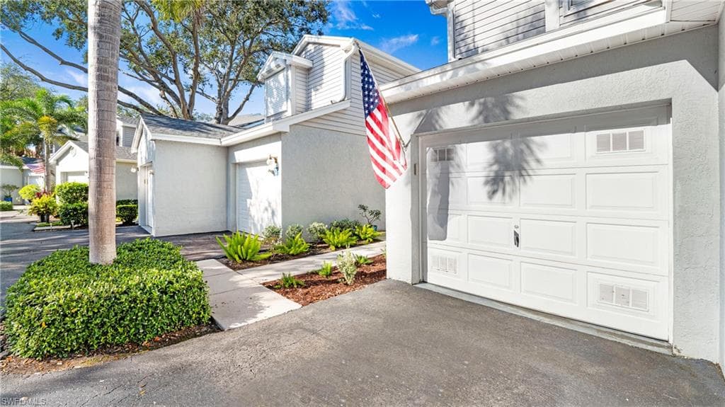 2530 Citrus Lake DR X101 NAPLES, FL 34109