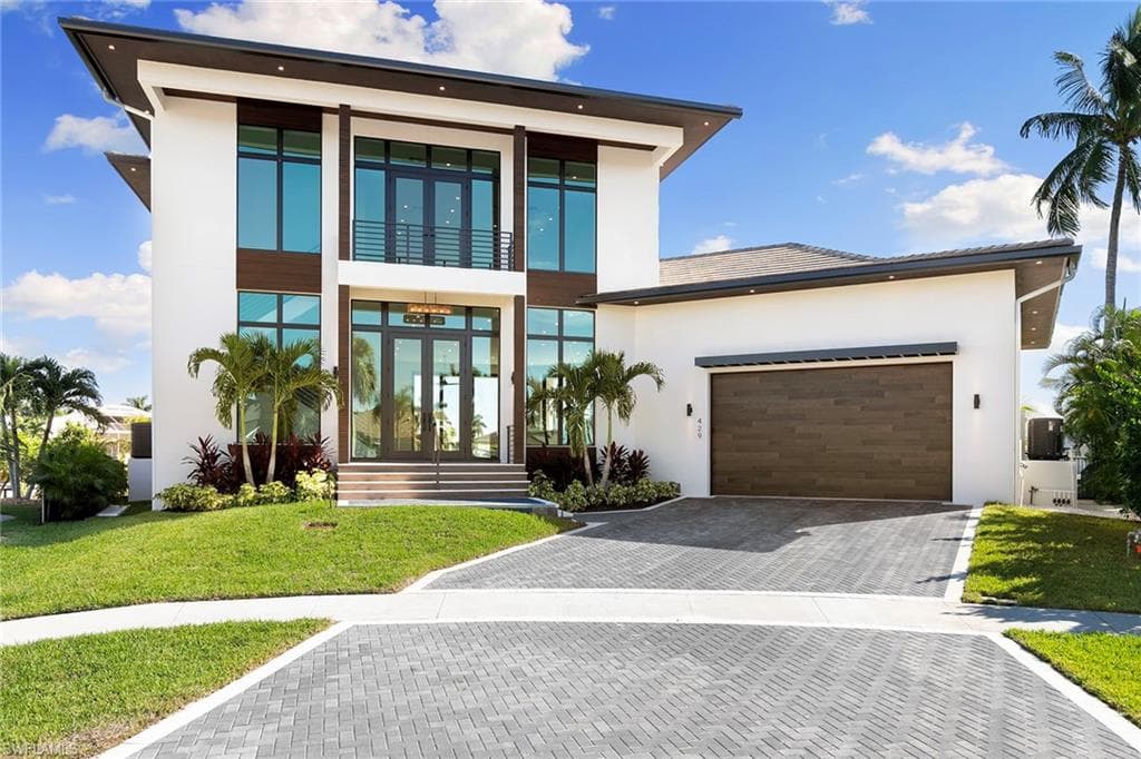429 Persian CT MARCO ISLAND, FL 34145