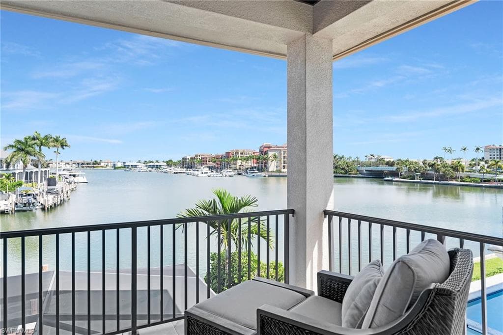 710 Tigertail CT MARCO ISLAND, FL 34145