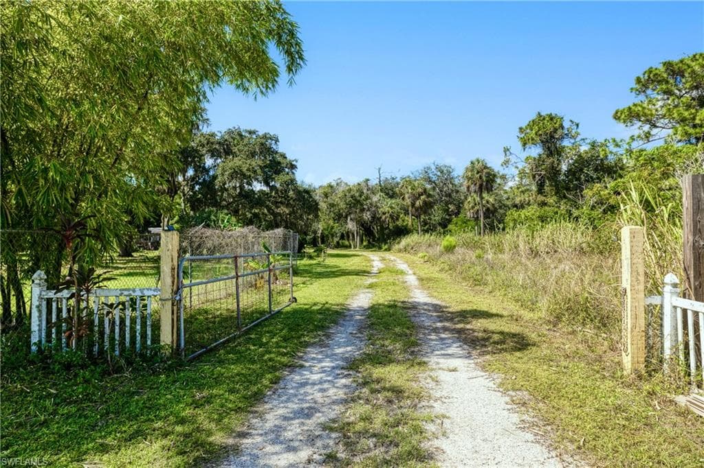 18251 Slater RD NORTH FORT MYERS, FL 33917