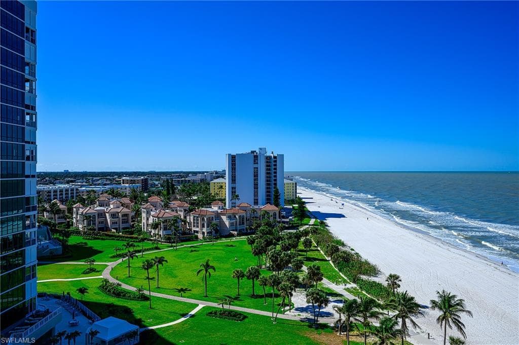4001 Gulf Shore BLVD N 1105 NAPLES, FL 34103