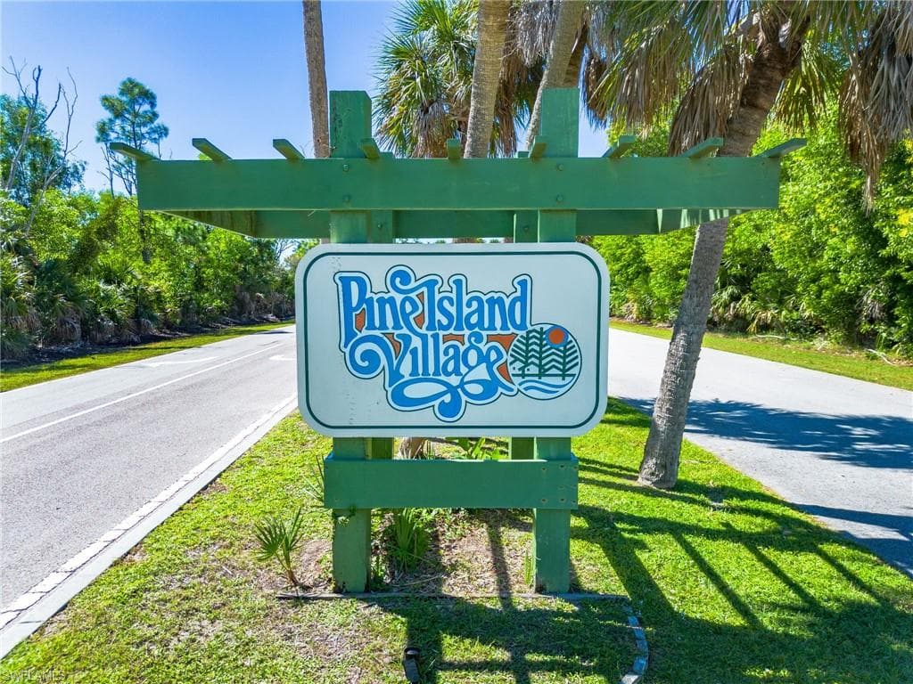 4460 Turtle Trail LN ST. JAMES CITY, FL 33956