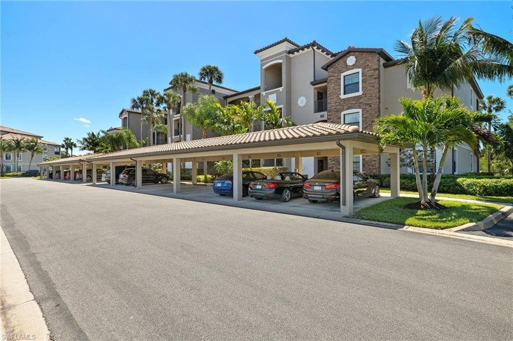 9826 Giaveno CIR 1537 NAPLES, FL 34113
