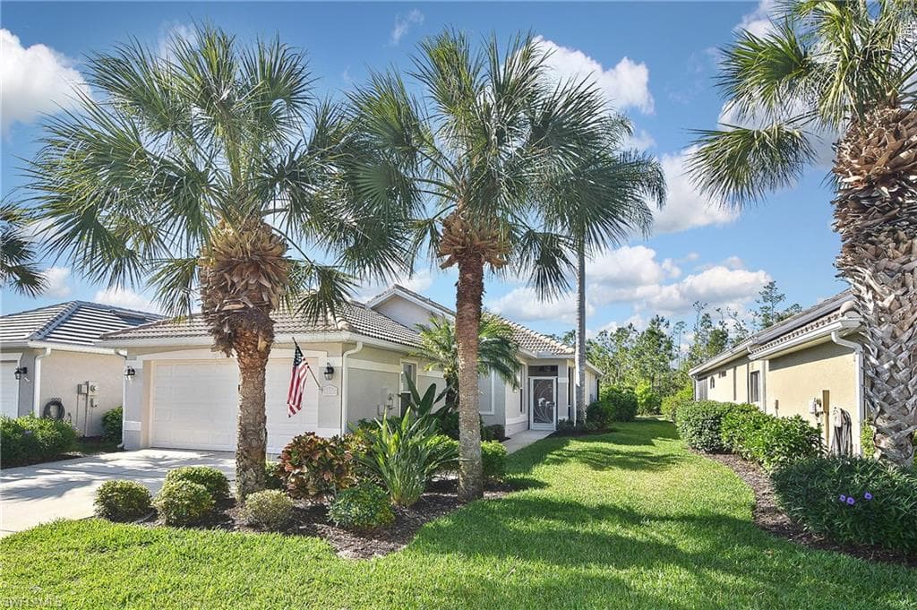 8156 Woodridge Pointe DR FORT MYERS, FL 33912