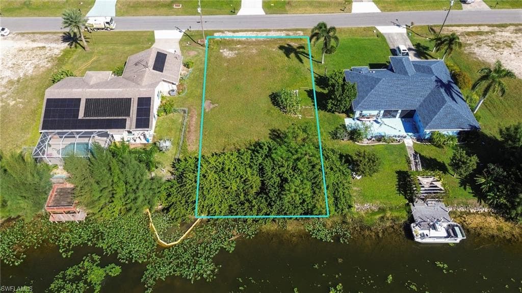 304 NE 9th ST CAPE CORAL, FL 33909