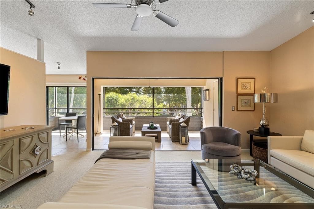 927 8th AVE S 927 NAPLES, FL 34102