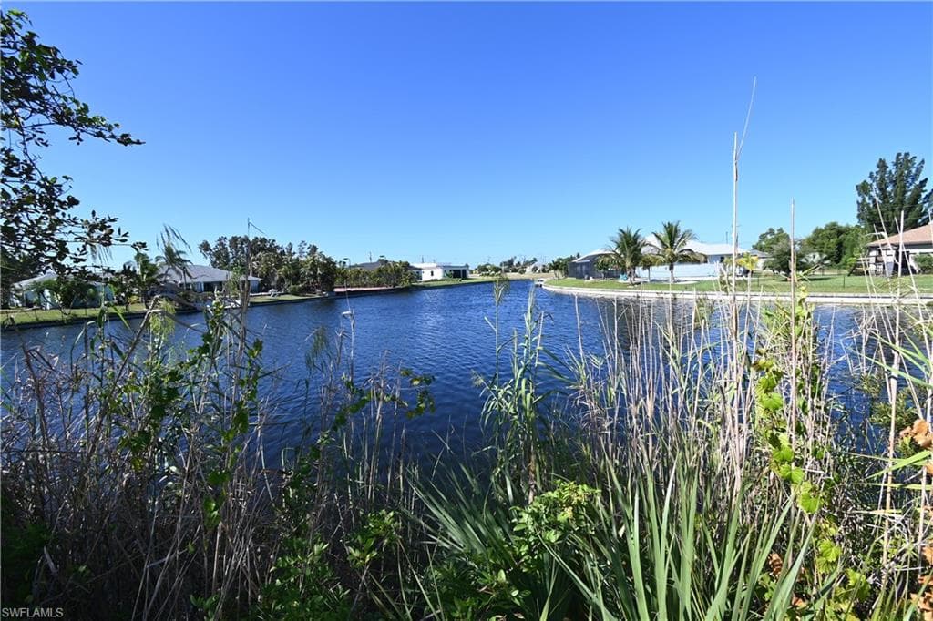 434 SW 30th AVE CAPE CORAL, FL 33991