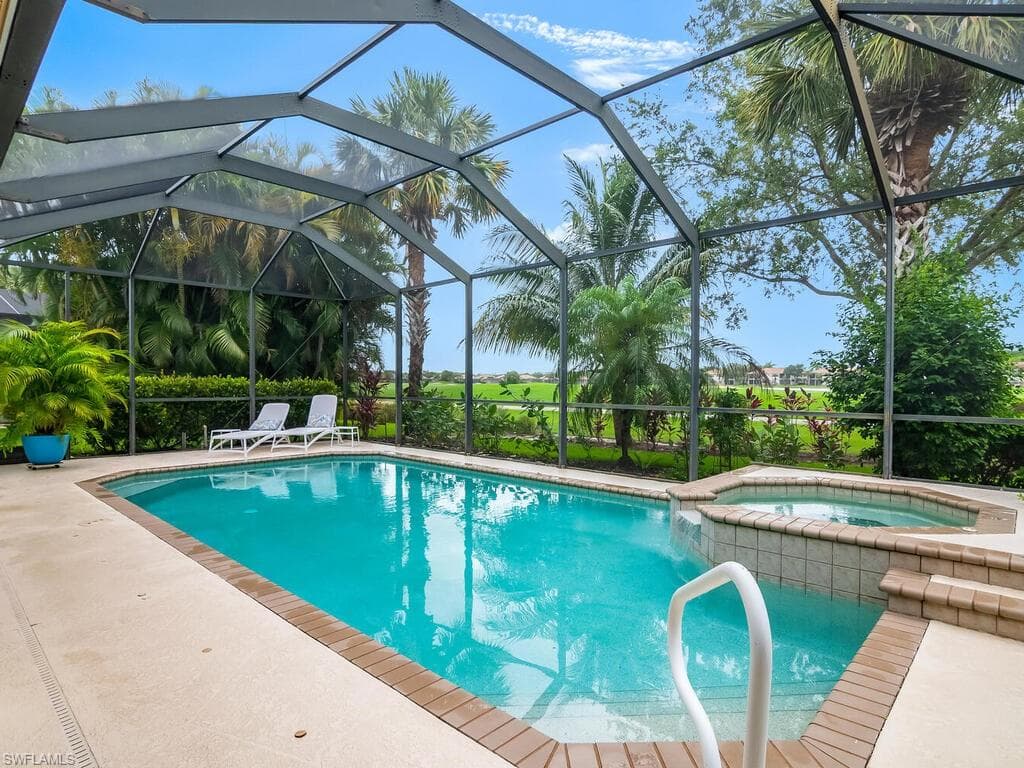 10212 Gator Bay CT NAPLES, FL 34120