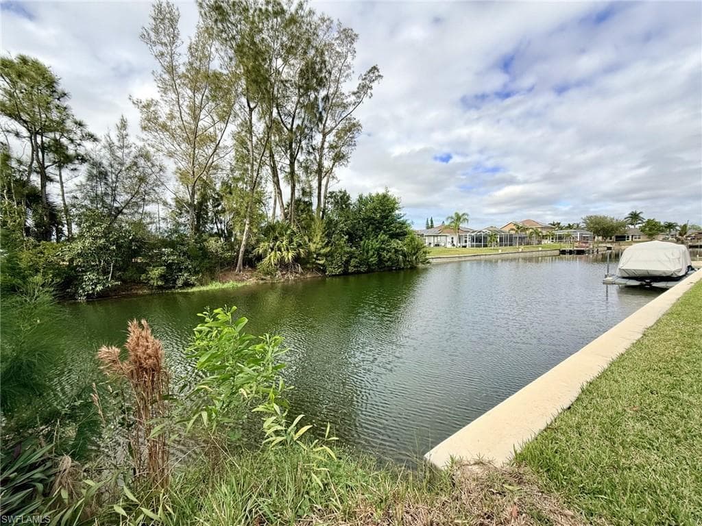 1414 SW 1st PL CAPE CORAL, FL 33991