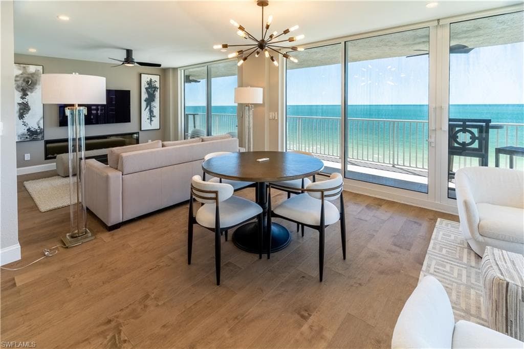 10701 Gulf Shore DR 701 NAPLES, FL 34108