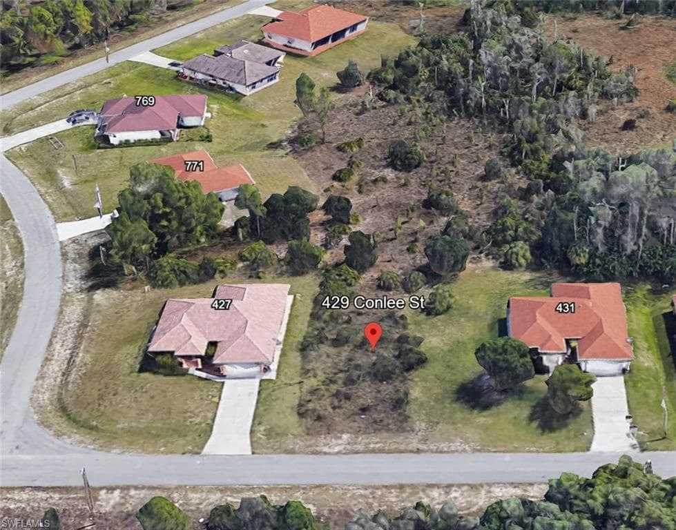 429 Conlee ST LEHIGH ACRES, FL 33974