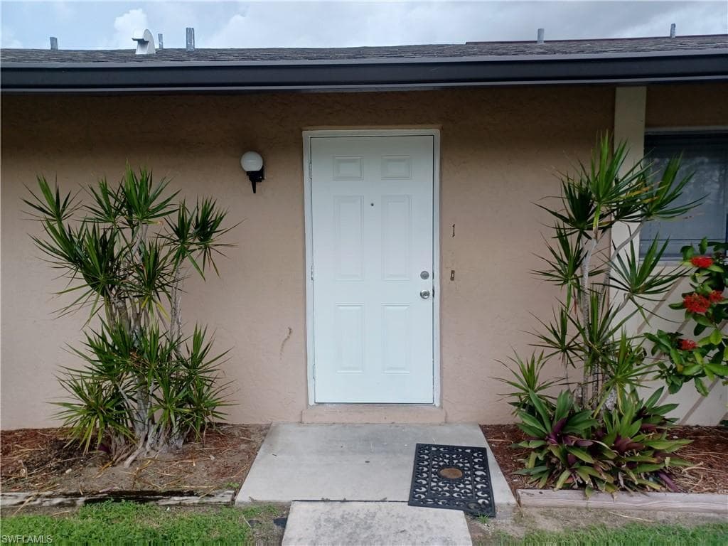 913 Gleason PKWY 1 CAPE CORAL, FL 33914