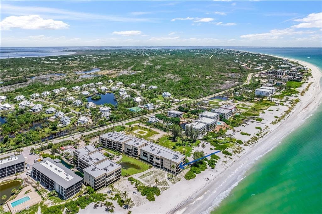2721 W Gulf DR 201 SANIBEL, FL 33957