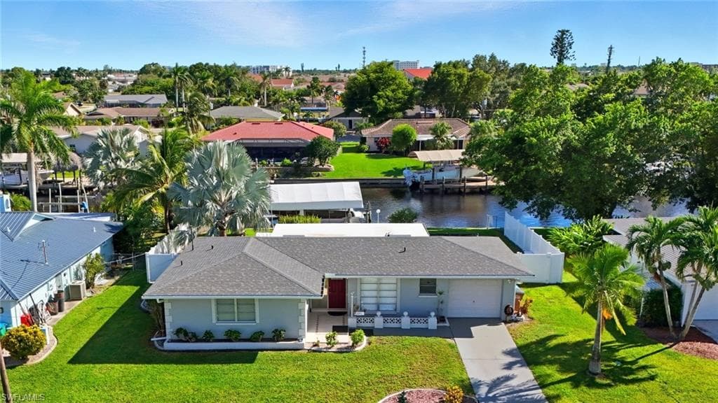 726 SE 43rd TER CAPE CORAL, FL 33904
