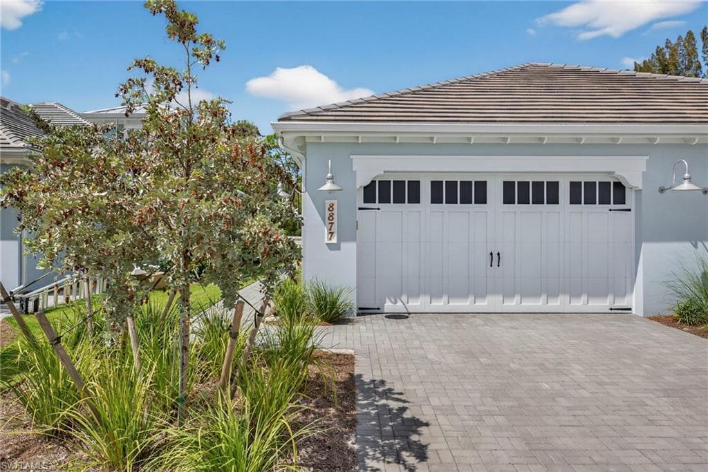 8877 Yucatan CT NAPLES, FL 34112