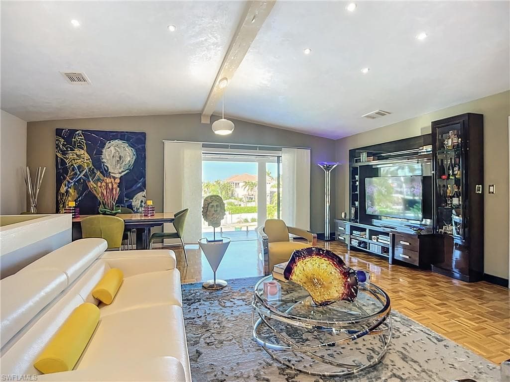 10242 Vanderbilt DR NAPLES, FL 34108
